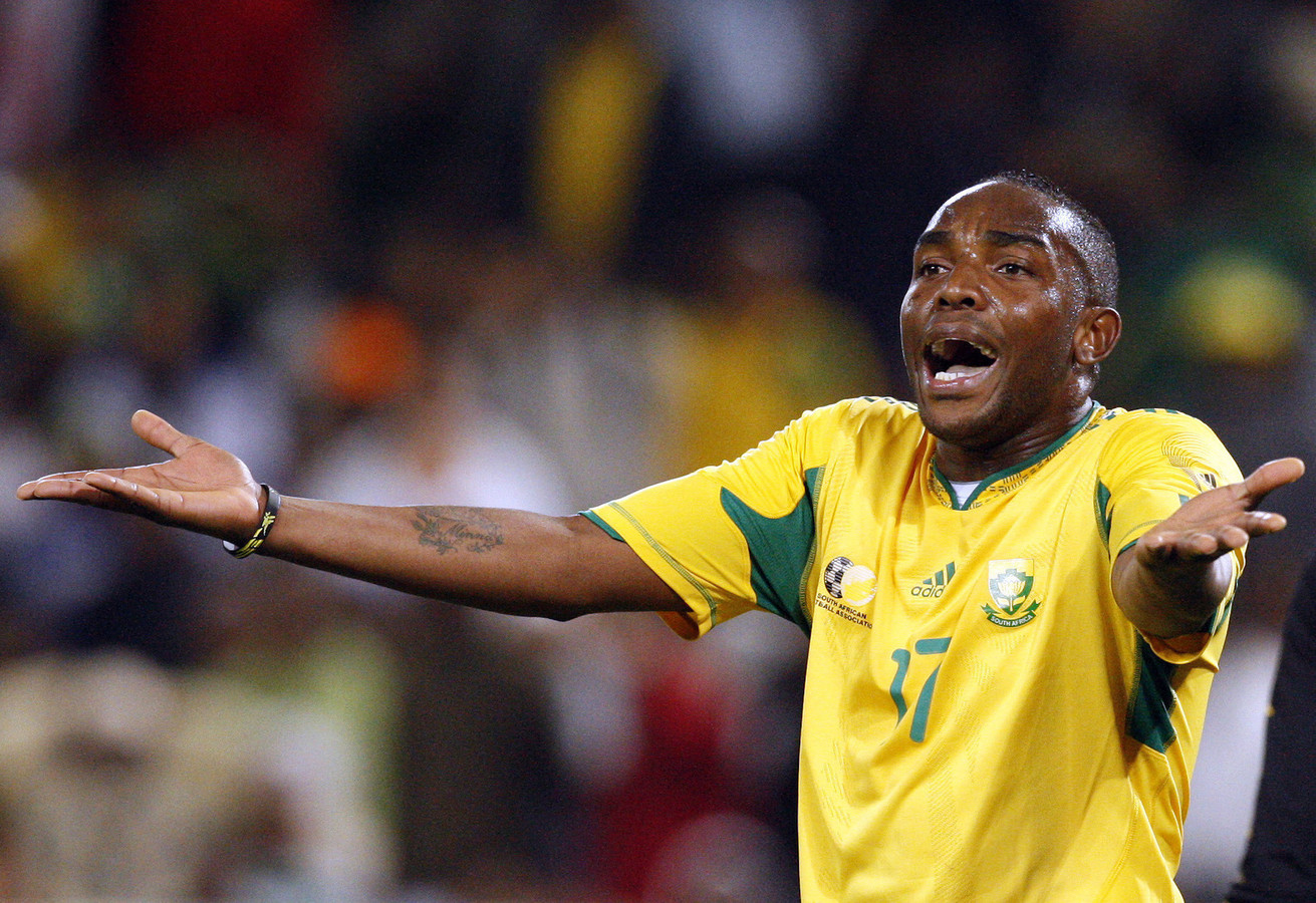 Benni McCarthy in het shirt van Zuid-Afrika.