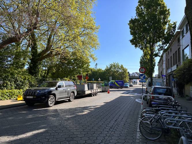 Burvenichstraat in Gentbrugge vandaag tijdelijk afgesloten: aannemer bouwt ‘vrachtwagensluis’ 