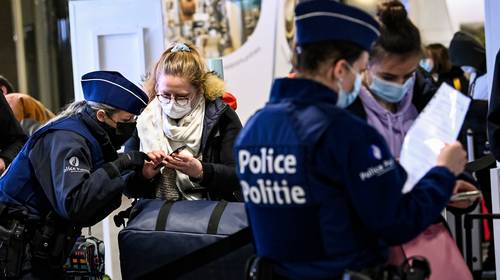 Strengere quarantainecontroles nemen valse start: meerderheid burgemeesters weet nog altijd niet waar besmette burgers wonen