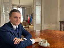 Poolse consul onder indruk van bloemenzee voor landgenoot die onder tram stierf: ‘Kippenvel van dit drama’
