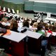 ‘Vreemde eend in de bijt’ Peter doet meer dan een junior-docent, maar krijgt geen passend salaris