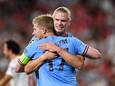 Haaland met twee goals grote man in makkelijke en ruime zege van Man City in Sevilla, De Bruyne deelt assist uit