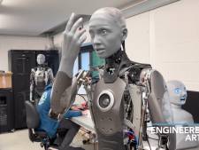 Deze robots koken, dekken de tafel en zijn bijna niet van mensen te onderscheiden