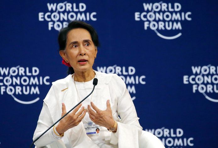 Aung San Suu Kyi tijdens een bijeenkomst op het Wereld Economisch Forum