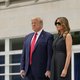 Nieuwe biografie: Melania Trump is al net zo zakelijk en op zichzelf als haar man