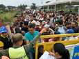 Duizenden Venezolanen bestormen grens naar Colombia op zoek naar eten