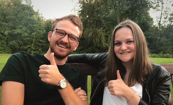 Yari Van Kaer (CD&V) hier met partijgenote  en gemeenteraadslid Aurelie Willaerts is de nieuwe schepen in Waasmunster.