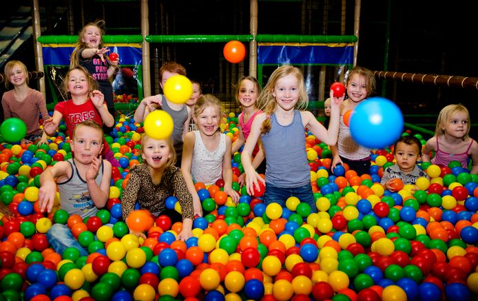 Kinderen kunnen op allebei de stakingsdagen uitrazen bij het indoor speelterrein Monkey Town in Spijkenisse.