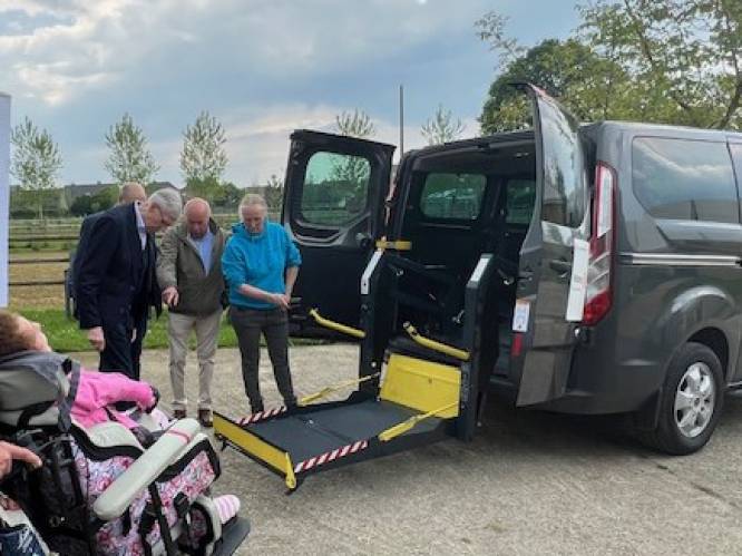 Nieuwe aangepaste bus voor het Centrum Therapeutisch Paardrijden : “Meteen ingezet voor deelname aan de Special Olympics Belgium”