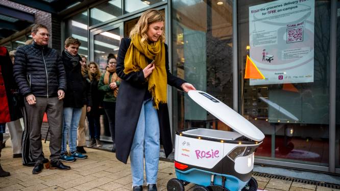 Studenten hoeven de deur nu helemaal niet meer uit: robot Rosie bezorgt je broodje frikandel aan huis