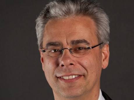 Crisis in Waalre: alle wethouders zeggen vertrouwen in burgemeester Jan Brenninkmeijer op