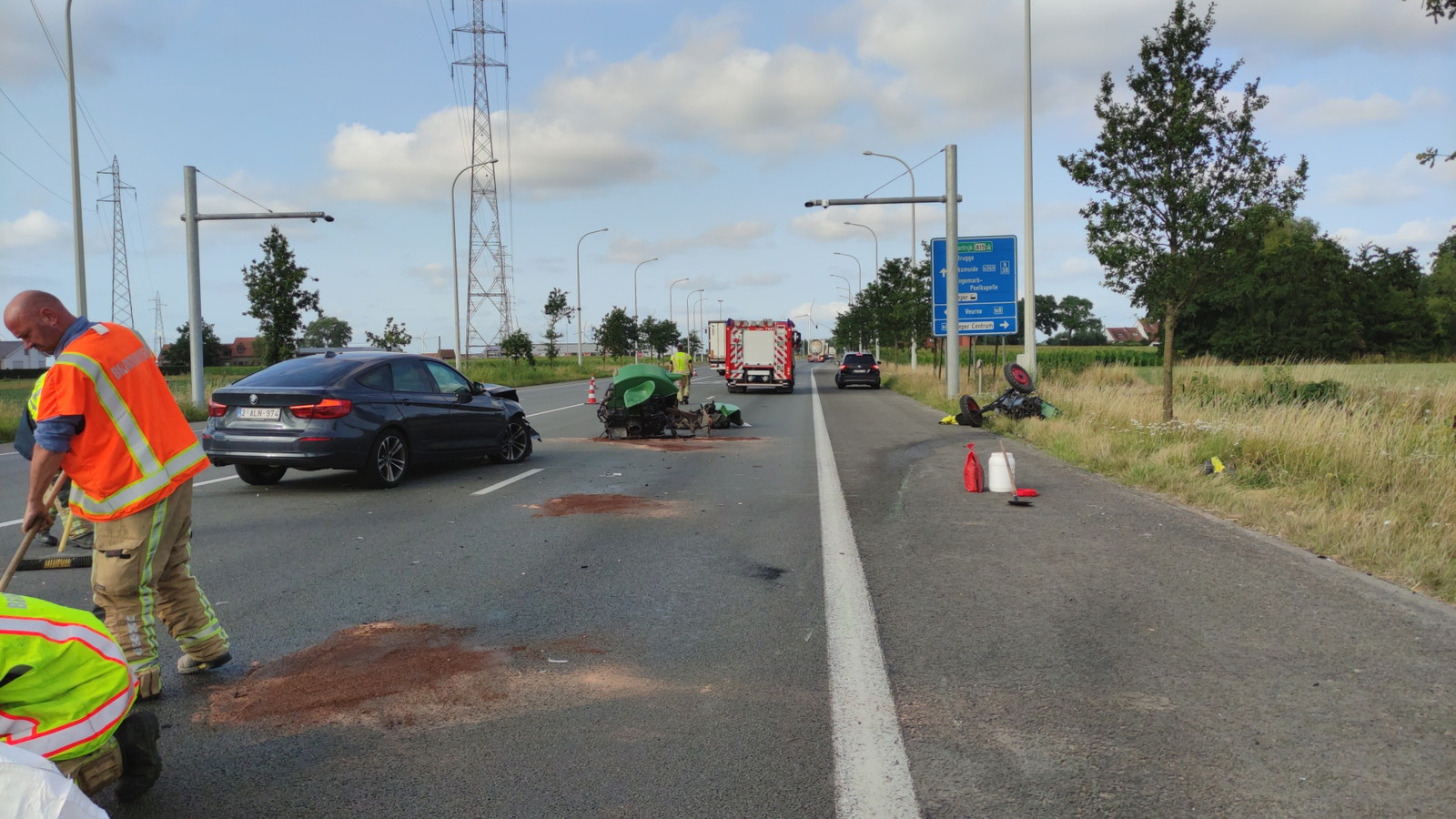 Oldtimertractor breekt in twee na ongeval: bestuurder zwaargewond