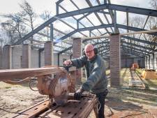 Nieuwe hal van Rijssens Leemspoor Museum vordert, maar waar blijft het dak? ‘Een planning? Die hebben we niet’
