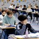 Als de overheid investeert in het recht op betaalbaar onderwijs, moeten ouders niet smeken om een financiële gunst