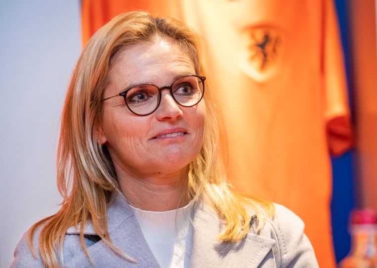 Sarina Wiegman: 'Het vrouwenvoetbal heeft stappen gemaakt. Maar we zijn er nog niet.' Beeld ANP