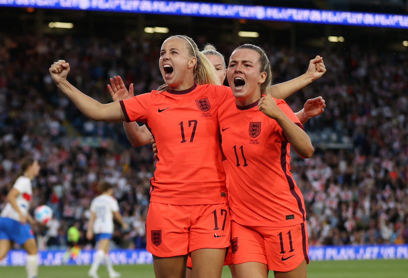 EKster Beth Mead over relatie met Vivianne Miedema ‘De nieuwe