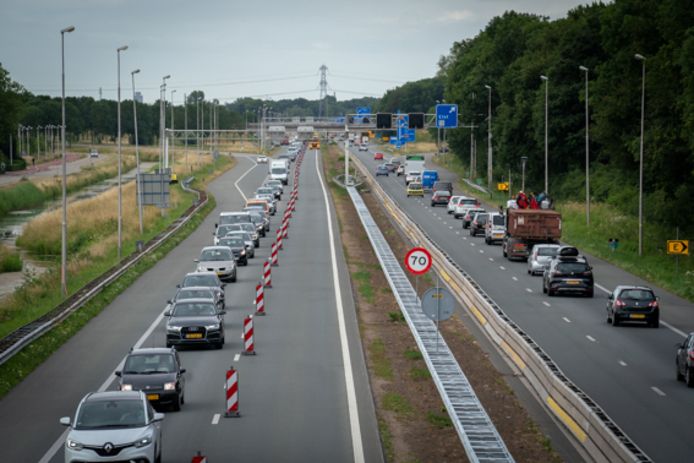 Juli 2019: file in Arnhem op de Pleijweg vanwege wegwerkzaamheden.