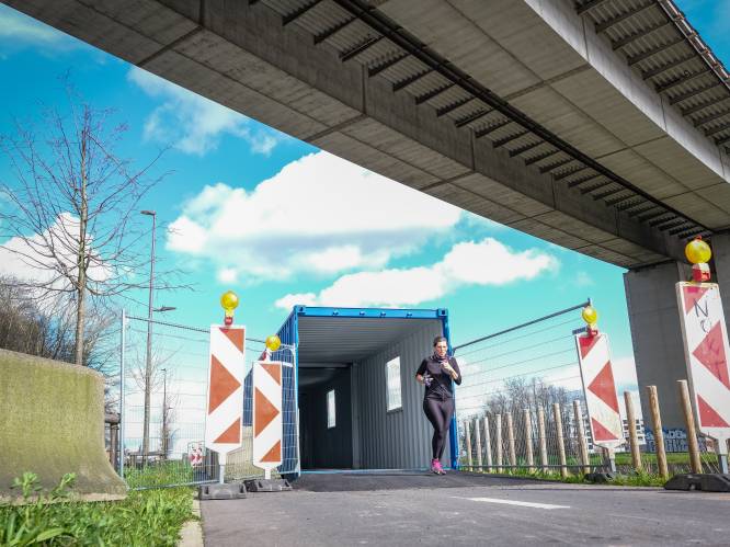 Containerfietspad beschermt fietsers en voetgangers onder het Viaduct van Vilvoorde