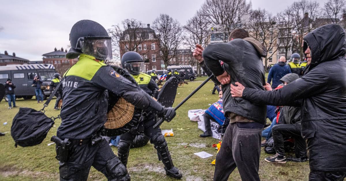Alle relschoppers uit Opsporing Verzocht melden zich bij ...