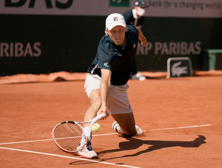 vochtigheid bewijs een keer Worstelt Leo Borg (18) bij de junioren op Roland Garros, pa Björn won op  die leeftijd het hoofdtoernooi in Parijs