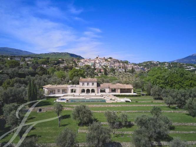 Word buur van Albert en Paola in Grasse met deze villa van 10 miljoen (inclusief riant zwembad van 24 meter)