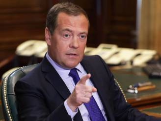 “We kunnen aangesloten regio's verdedigen met kernwapens”, zegt Russisch ex-president Medvedev