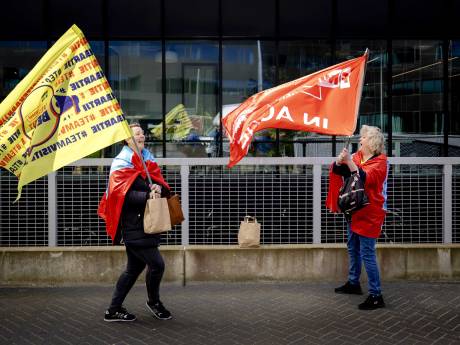 Vakbond FNV gaat zelf staken: ‘Als we het intern niet kunnen regelen, zijn we geen knip voor de neus waard’