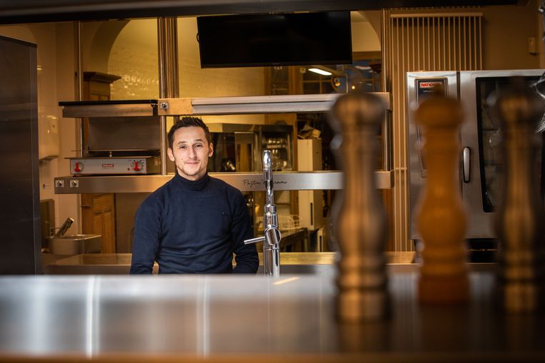 Pajtim Bajrami: ‘Bij sollicitaties vertel ik dat ik geen makkelijk mens ben, maar mijn medewerkers hebben daar vrede mee. Er is nog niemand vertrokken.’ Beeld Mine Dalemans