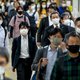Japan wil snel vaccineren, maar inwoners aarzelen: ‘Ik ben banger voor de bijwerkingen dan voor het virus’