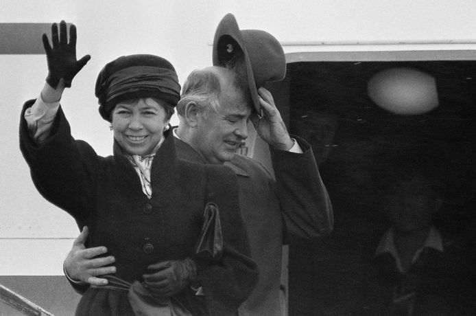De Russische leider met zijn vrouw Raisa in 1986.