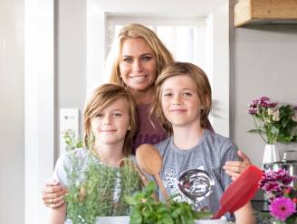 Ellemieke, de vrouw van Sergio Herman, maakt een kookprogramma met hun zonen: “In Nederland ben ik bekender dan Sergio”