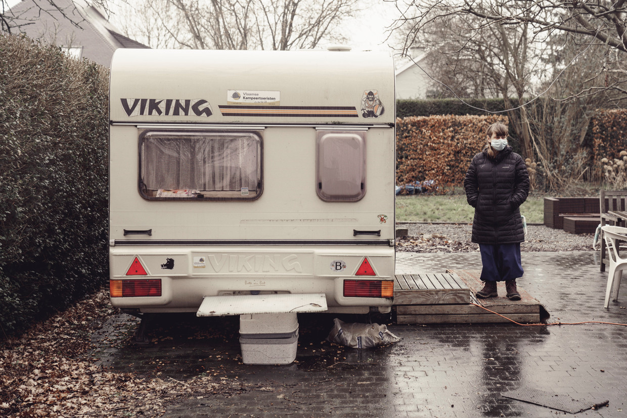 Hoe een bejaarde man in Gent uit zijn caravan gezet wordt De