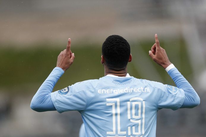 Cody Gakpo opende de score namens PSV.