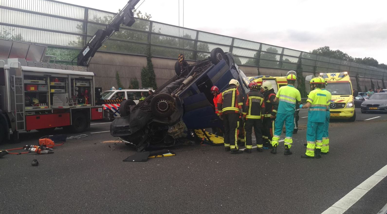Ernstig Ongeluk Bij Reeuwijk Zorgt Voor Afsluiting Van A12 Foto Ad Nl