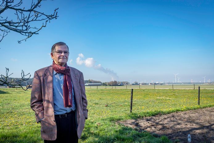 De NAVO heeft door op te schuiven en te lonken naar het oosten de inval van Rusland in Oekraïne zelf in de hand gewerkt, vindt de pro-Russische denker Hugo Jansen.