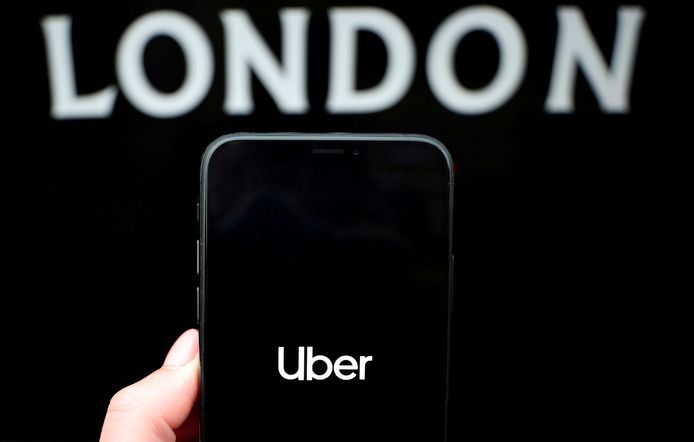 Uber ligt in de clinch met een klant, nadat een chauffeur de taximeter weigerde uit te zetten.