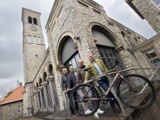 Eindhovense Steentjeskerk moet fietswalhalla worden, met mogelijke terugkeer van café Velosoof
