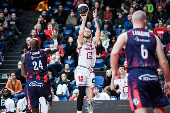 Reggie Upshaw scoorde 16 van zijn 21 punten voor de rust.