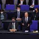 Kanselier Scholz treuzelt veel te lang met wapenleveringen aan Kiev, klinkt het nu ook in zijn eigen coalitie