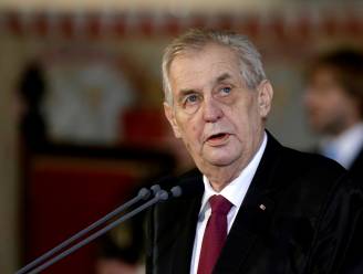 Tsjechische president daags na parlementsverkiezingen opgenomen in ziekenhuis