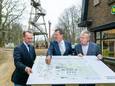 V.l.n.r.: wethouder Wilco Mazier van de gemeente Harderwijk, Gelders gedeputeerde Peter van 't Hoog en Willem Bijleveld, voorzitter van de VeluweAlliantie. Samen presenteren zij de plannen voor de Boekhorstlaan en het Bouw- en Infrapark in Harderwijk.