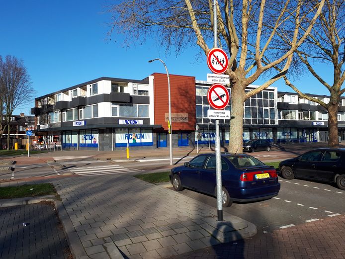 De gemeente Zwijndrecht heeft een samenscholingsverbod afgekondigd bij de Kapitein Horsmanflat en de Action in Zwijndrecht