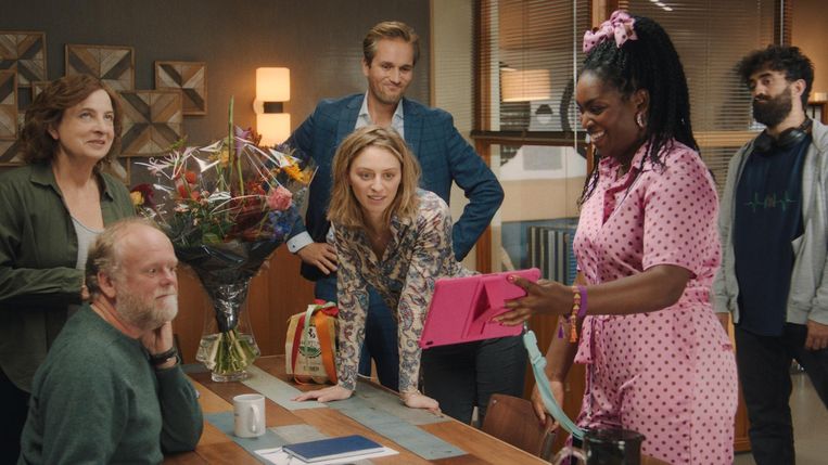 De satirische komedieserie Cast gaat over misstanden in de tv-wereld. Beeld NTR 
