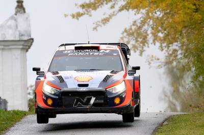 Thierry Neuville remporte le rallye d’Europe Centrale, Kalle Rovanperä décroche le titre mondial