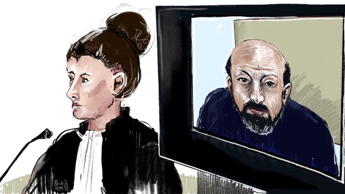 Eisa S. neemt via een skypeverbinding deel aan het proces. Hij zit in Vught in de gevangenis. In de rechtszaal wel aanwezig zijn advocaat Mirjam Levy.