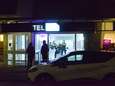 Telefoonwinkel in Rijswijk overvallen, zoektocht naar man met donkere winterjas en blauw mondmasker