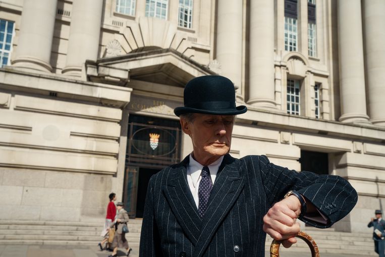 Bill Nighy als de Britse kantoorklerk Mr. Williams in 'Living'. 

 Beeld 