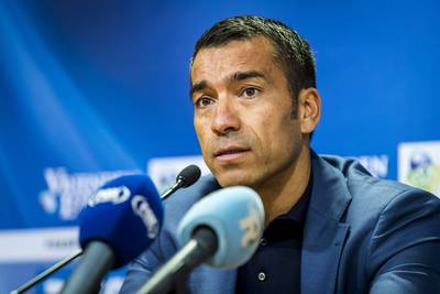 Van Bronckhorst: Het ging heel moeizaam allemaal