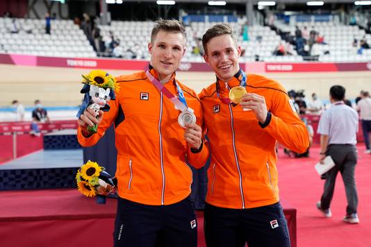 Harrie Lavreysen (r) en Jeffrey Hoogland veroverden respectievelijk drie en twee medailles.