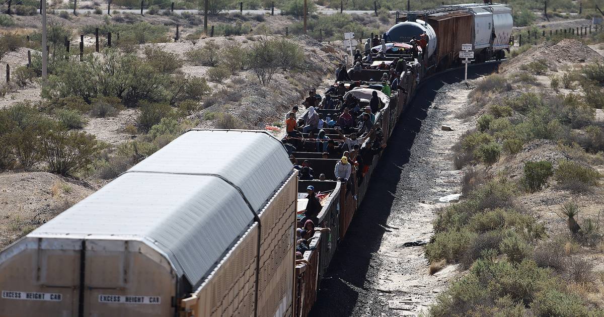 Nearly 30,000 migrants were thrown off Mexican freight trains in two weeks  Abroad